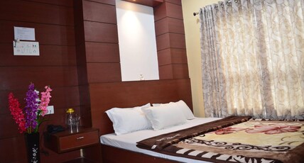Hotel Prakash Room Type - Deluxe AC Room
