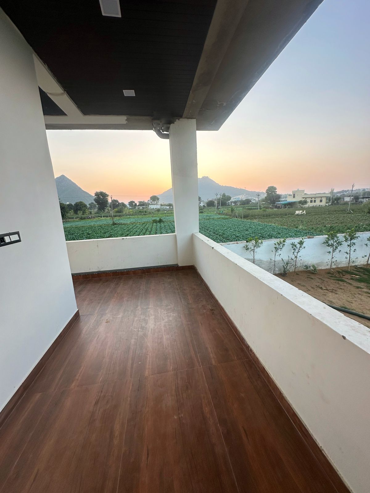 Hotel The Black Eagle - Tap to explore photos