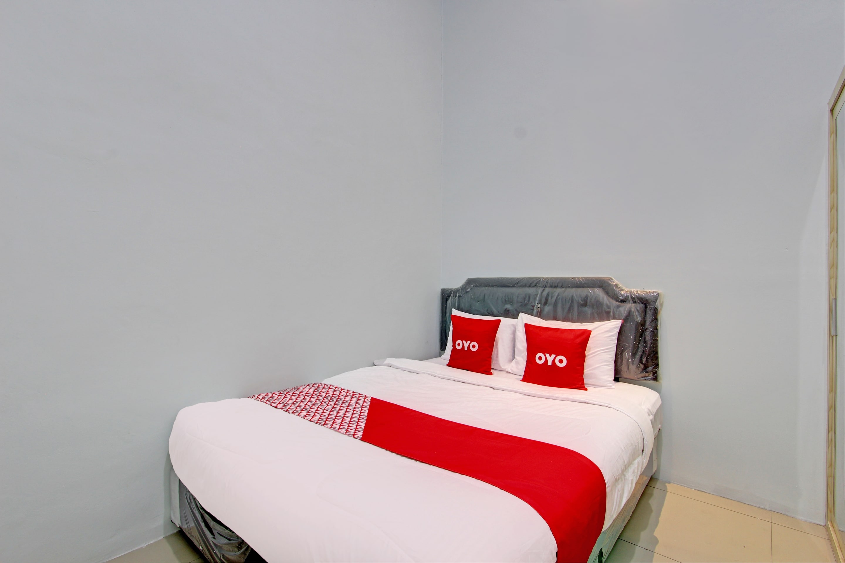 Hotel O New Puspa Residence - Tap to explore photos