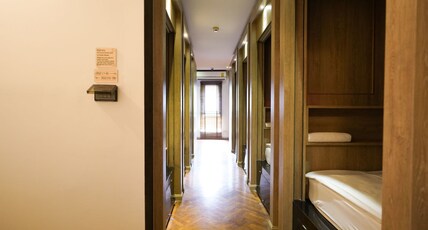 The Poshtel Bangkok by Benya Room Type - Cabin( 11 Bed)