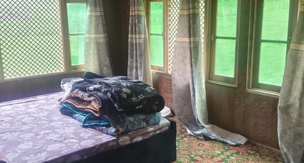 Hotel Afsara Room Type - Bedroom 2