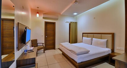 Hotel 99 square Room Type - Premium Room