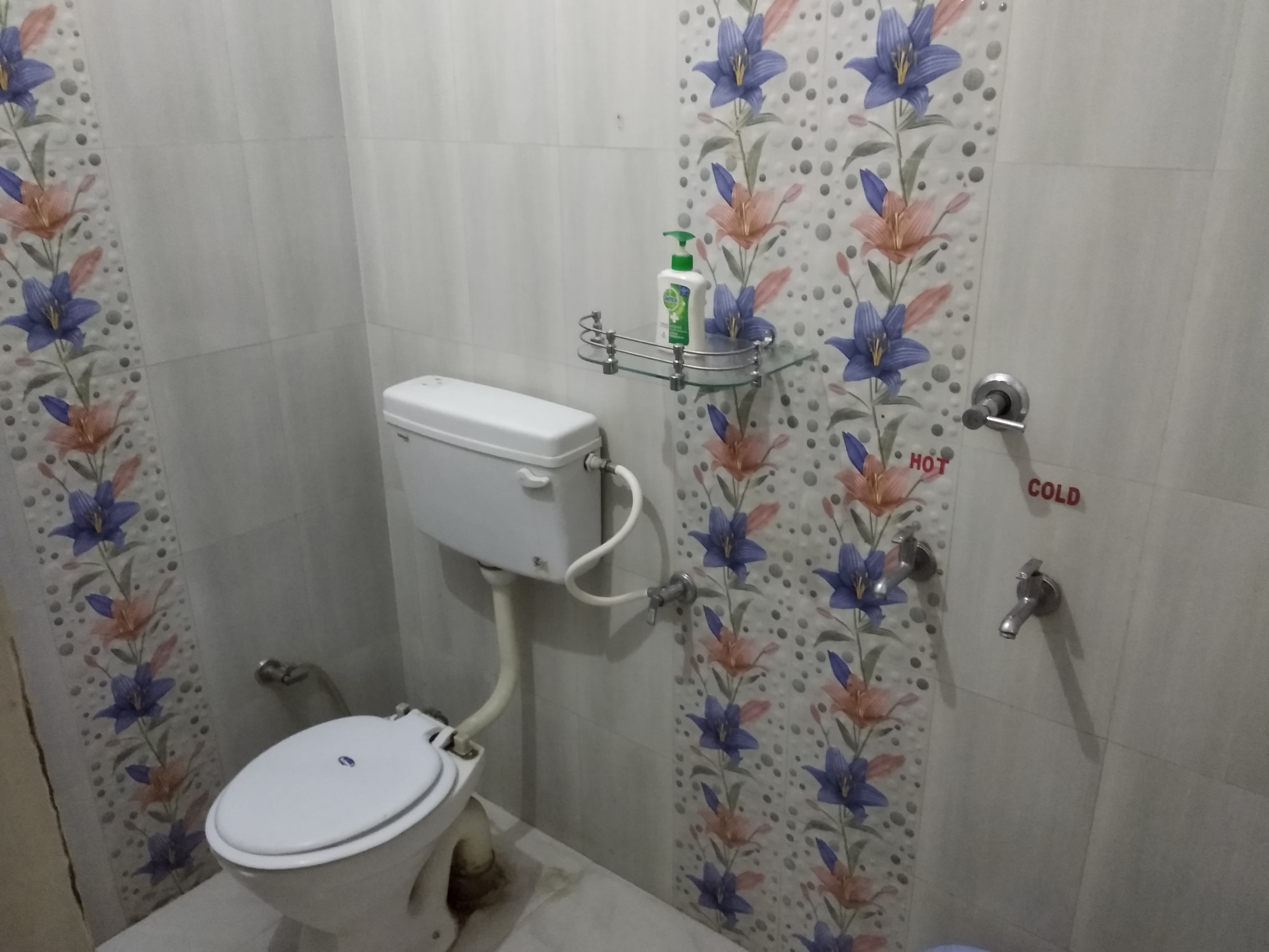 Hotel Kamla Guest House - Tap to explore photos