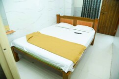 Vijaynagar Comforts near Hospet Railway Stn