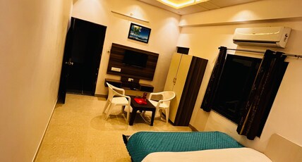 Hotel Kirti palace Room Type - Bedroom 8