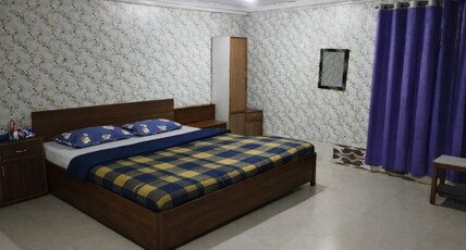 Right View Paying Guest House Room Type - Standard Room with Hill View