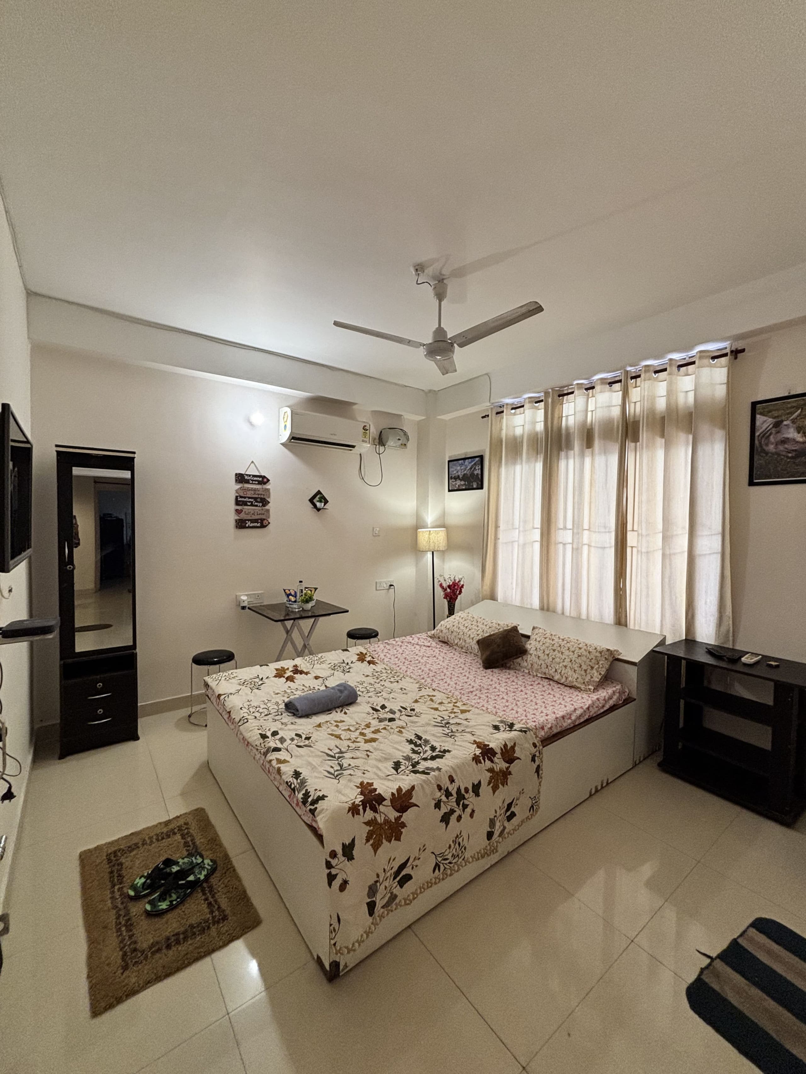2BHK fully private premium homestay - Tap to explore photos