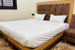 Hotel Viraj