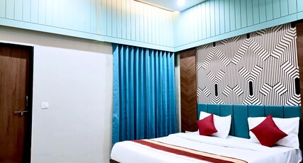 Hotel Vinayak Room Type - Family room