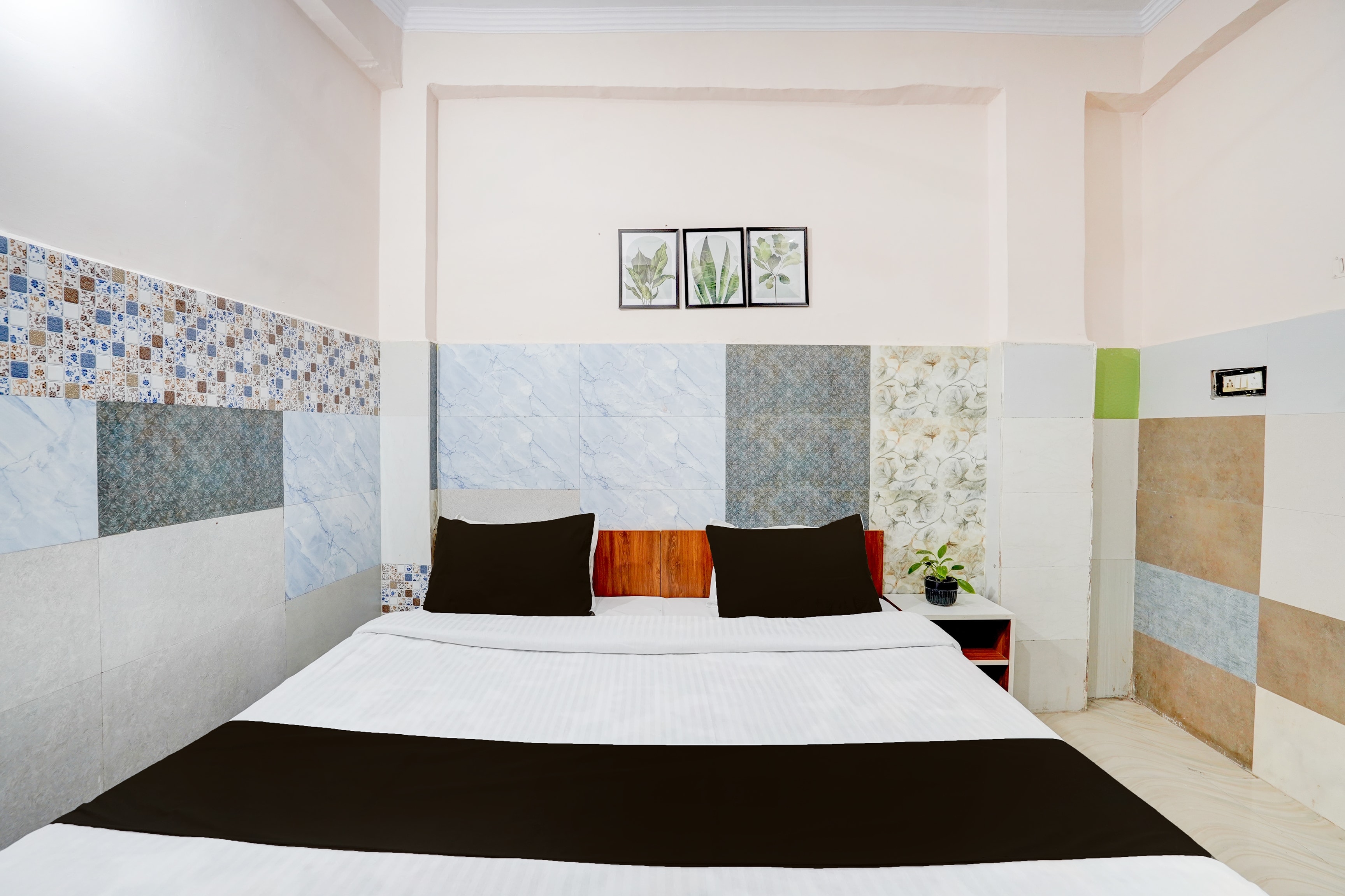 SPOT ON Mahi Guest House - Tap to explore photos