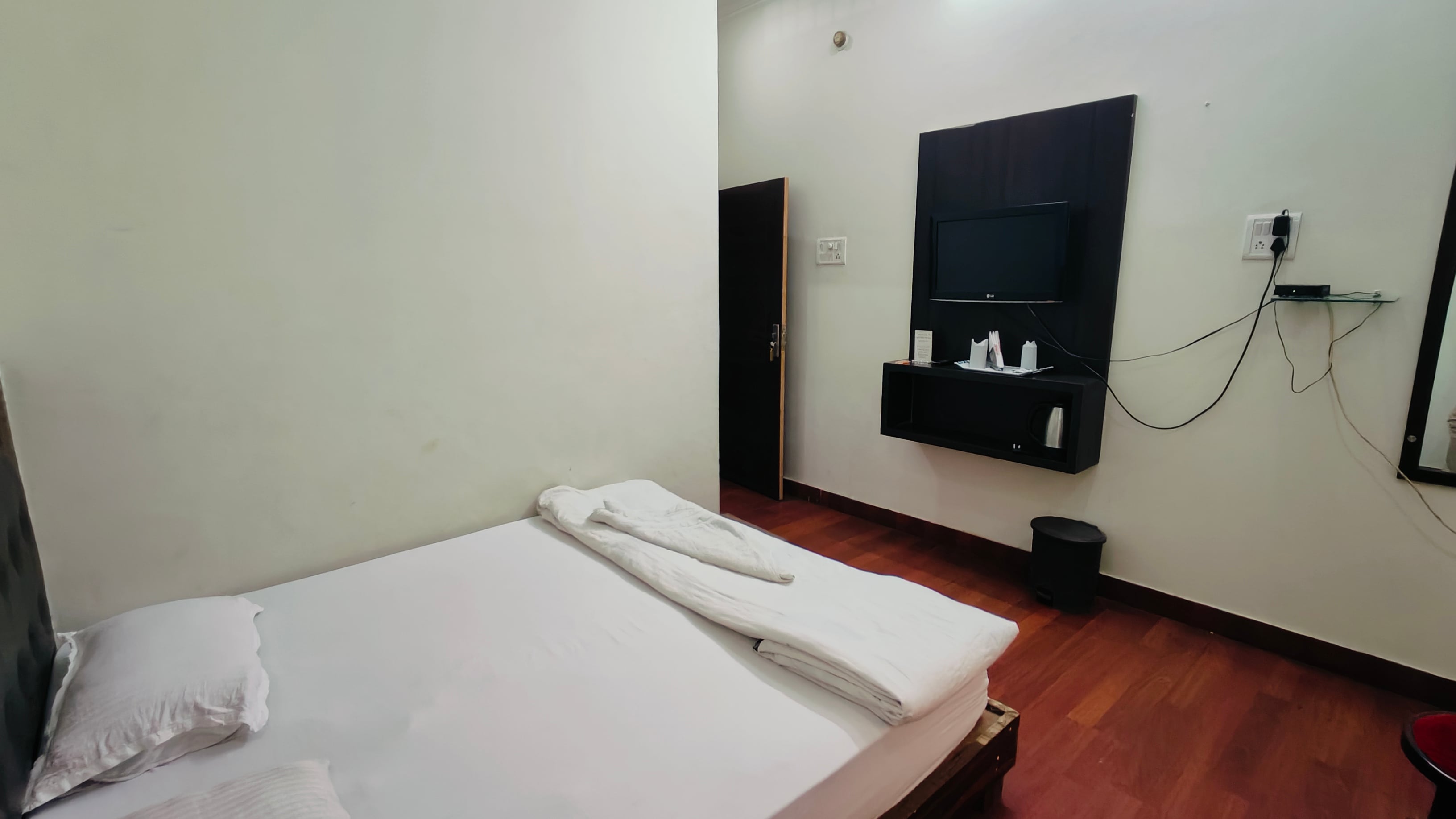 Hotel Siddarth - Tap to explore photos