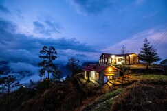 Breezy Affair| Boutique room w Binsar view