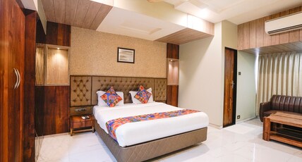 FabHotel Prasad International Room Type - Deluxe Room