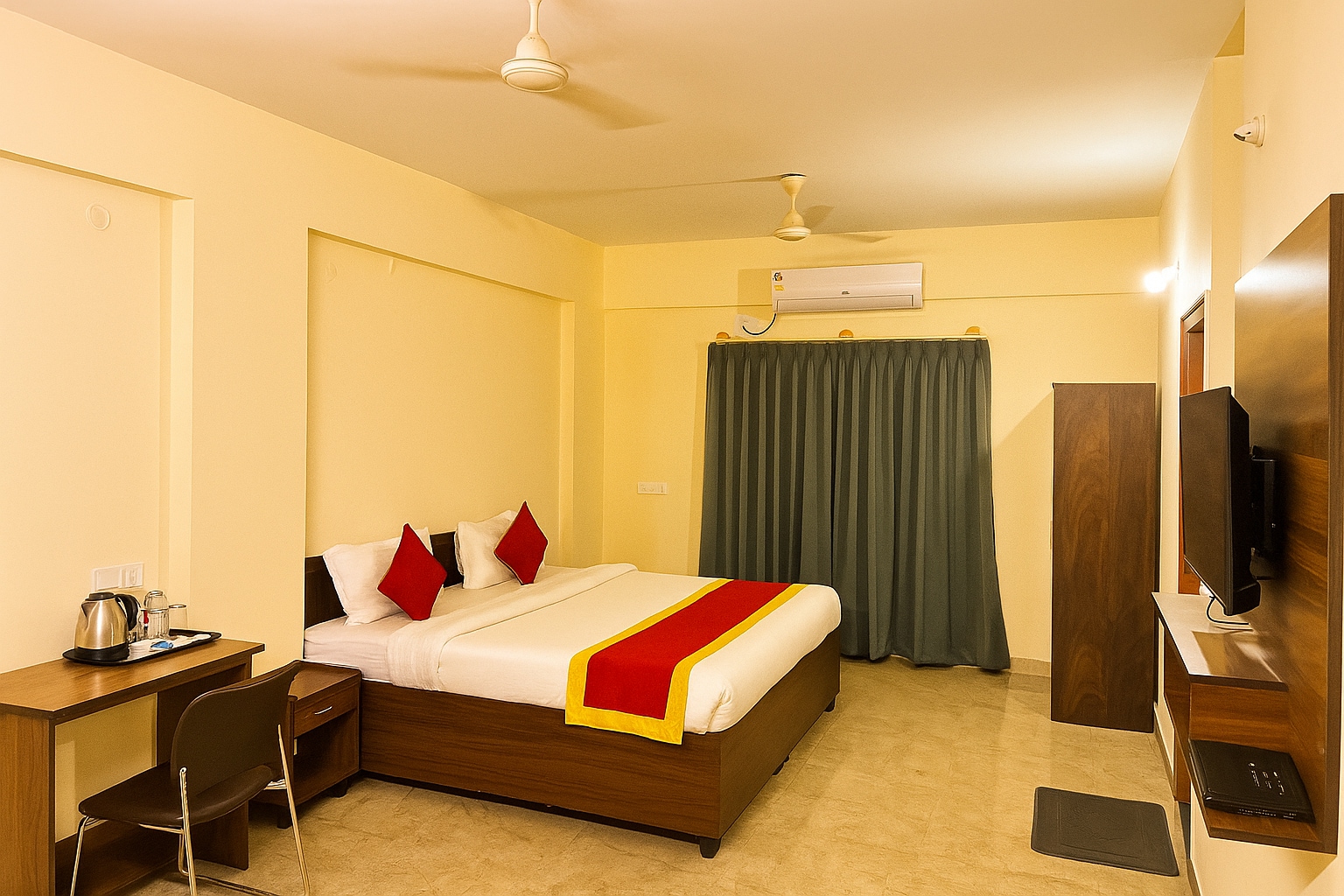 Hotel Sai Manyata Inn - Tap to explore photos