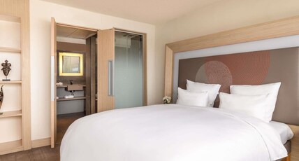 Novotel Abidjan Plateau Room Type - Superior Room with one double bed and river view Novotel Abidjan Plateau Room Type - Superior Room with one double bed and river view