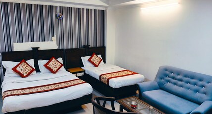 Hotel Ratandeep @ Paharganj Room Type - Triple AC Room With WiFi
