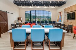 Holiday Inn Express Hotel & Suites Pittsburgh-South Side