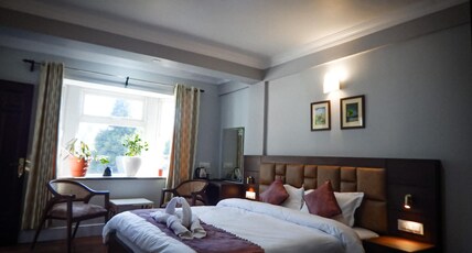 The Sherpas Rest Room Type - King Size Bedded Room
