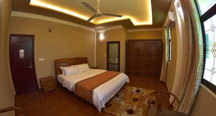 Calyx Grand Fuvahmulah Room Type - Superior king room with Jacuzzi Calyx Grand Fuvahmulah Room Type - Superior king room with Jacuzzi