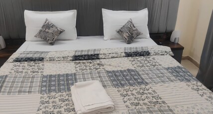 KUNJ STAY Room Type - Bedroom 1 KUNJ STAY Room Type - Bedroom 1