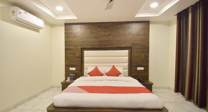 Hotel Galaxy Room Type - Super Deluxe