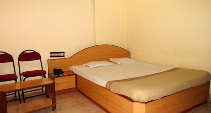 Hotel Parth Inn Room Type - Deluxe (Non AC)