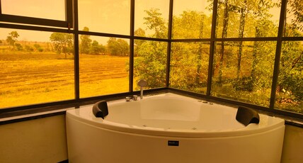 Samardha Jungle Resort Room Type - Honeymoon Suite