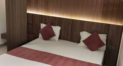 HOTEL FLORENCE Room Type - Family Room with 4Beds