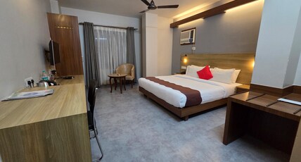 Hotel Gulmohar Grand Room Type - Premium Room with Work Desk
