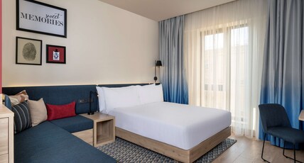 Hampton by Hilton Tashkent Room Type - QUEEN ROOM W SOFA BED