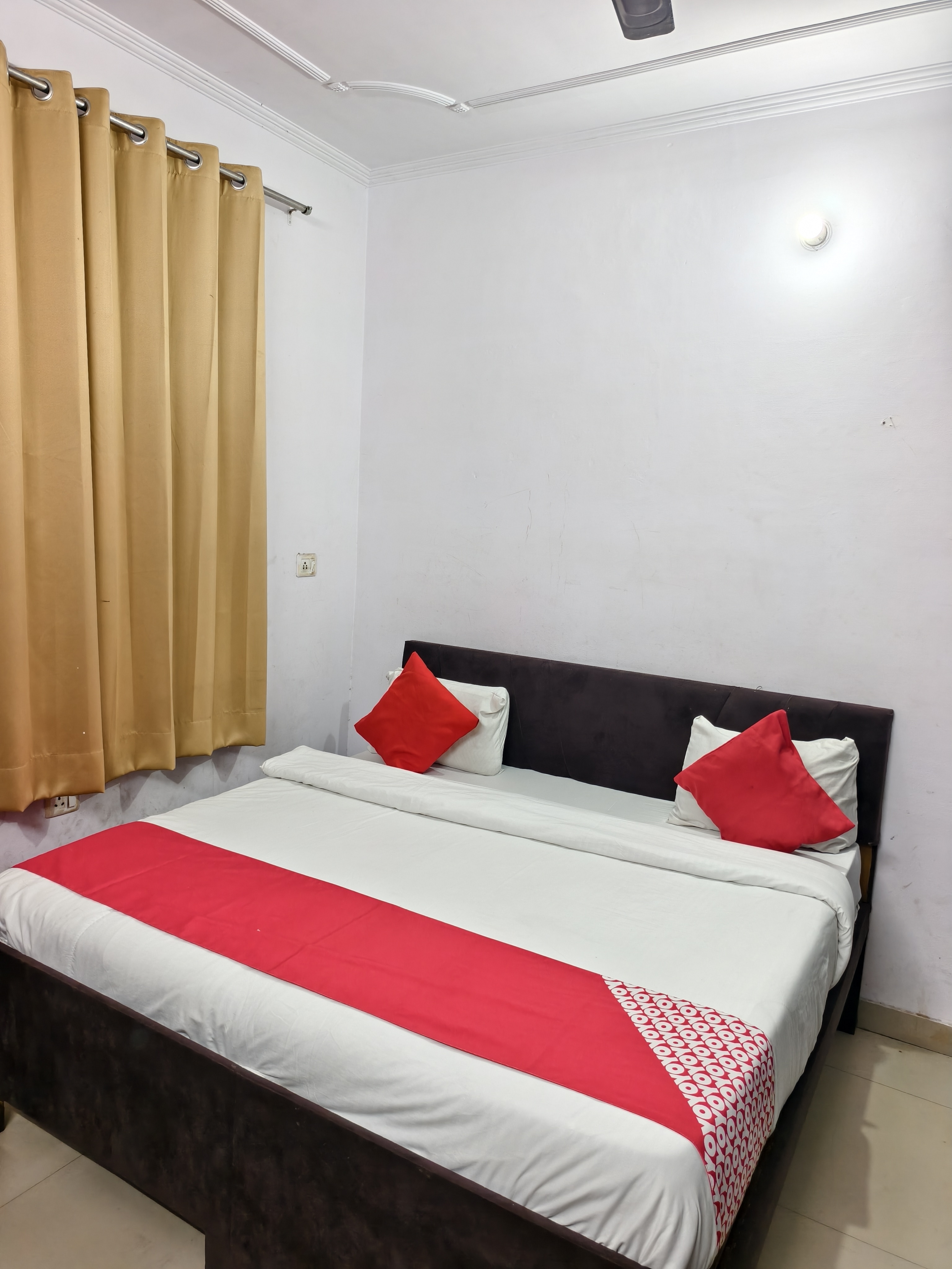Bareilly Guest House - Tap to explore photos