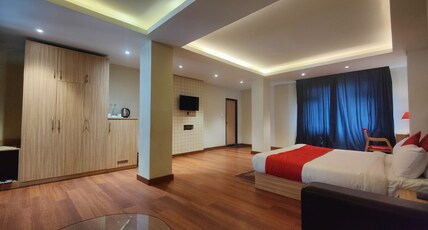 THE MANSAROVAR HOTEL AND BANQUET Room Type - Premier Family Room