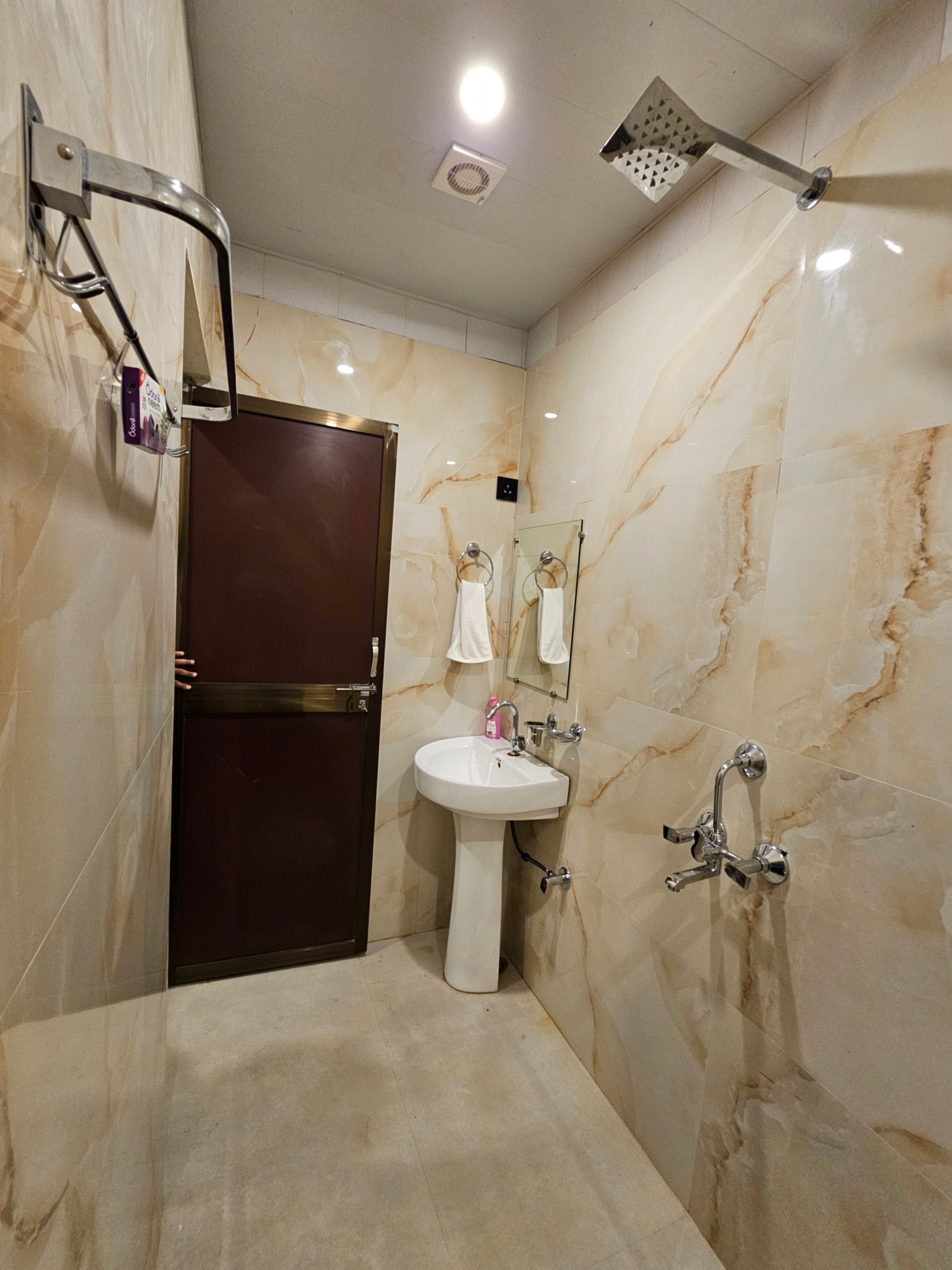 Chhaya Niketan Home Stay - Tap to explore photos