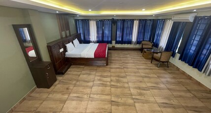 Avalley Service Villa Room Type - Hill view AC Deluxe room