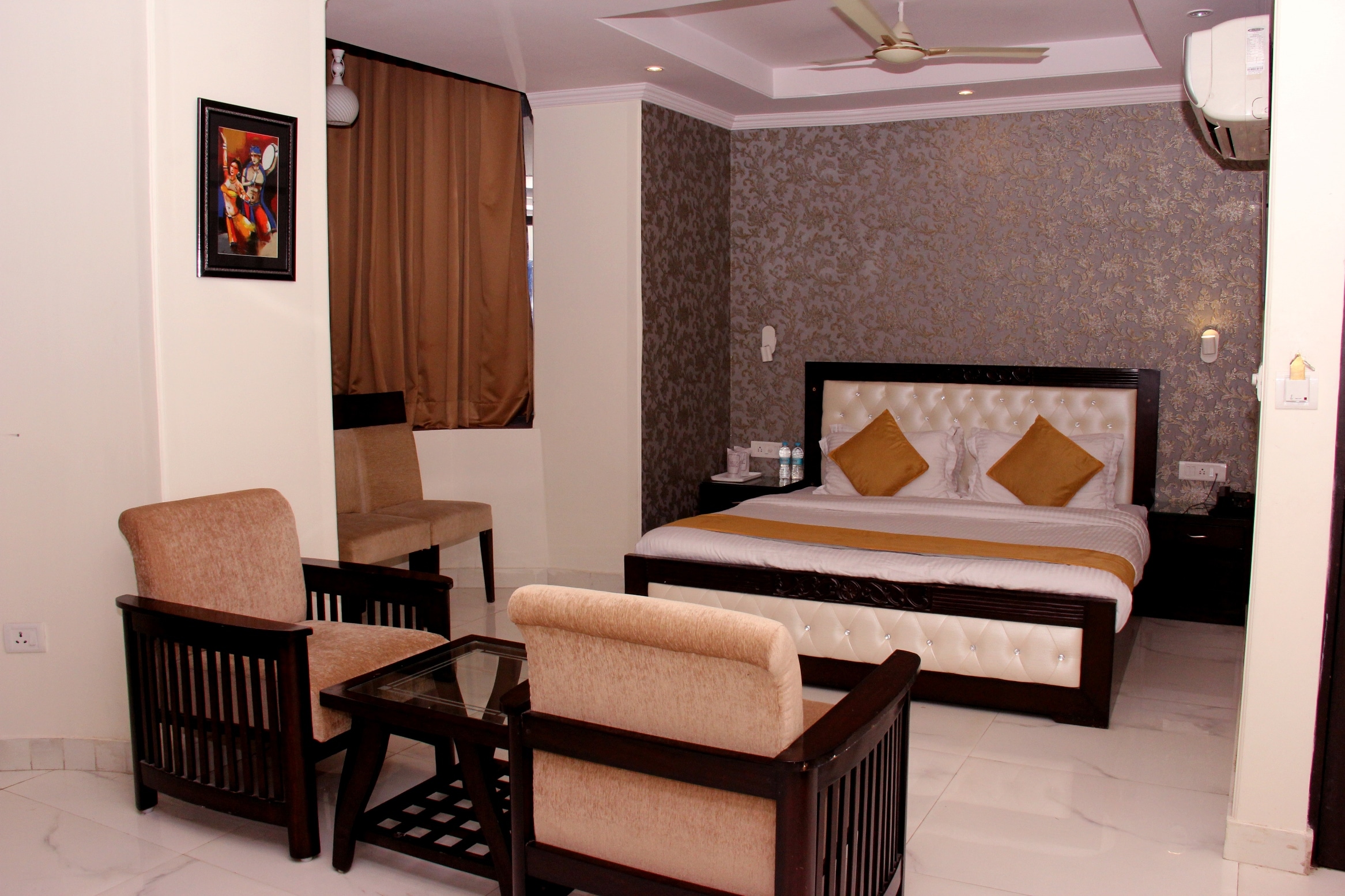 Hotel Rajshris Heritage Haveli - Tap to explore photos