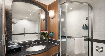 Crowne Plaza Chengdu City Center Room Type - 1 King Suite