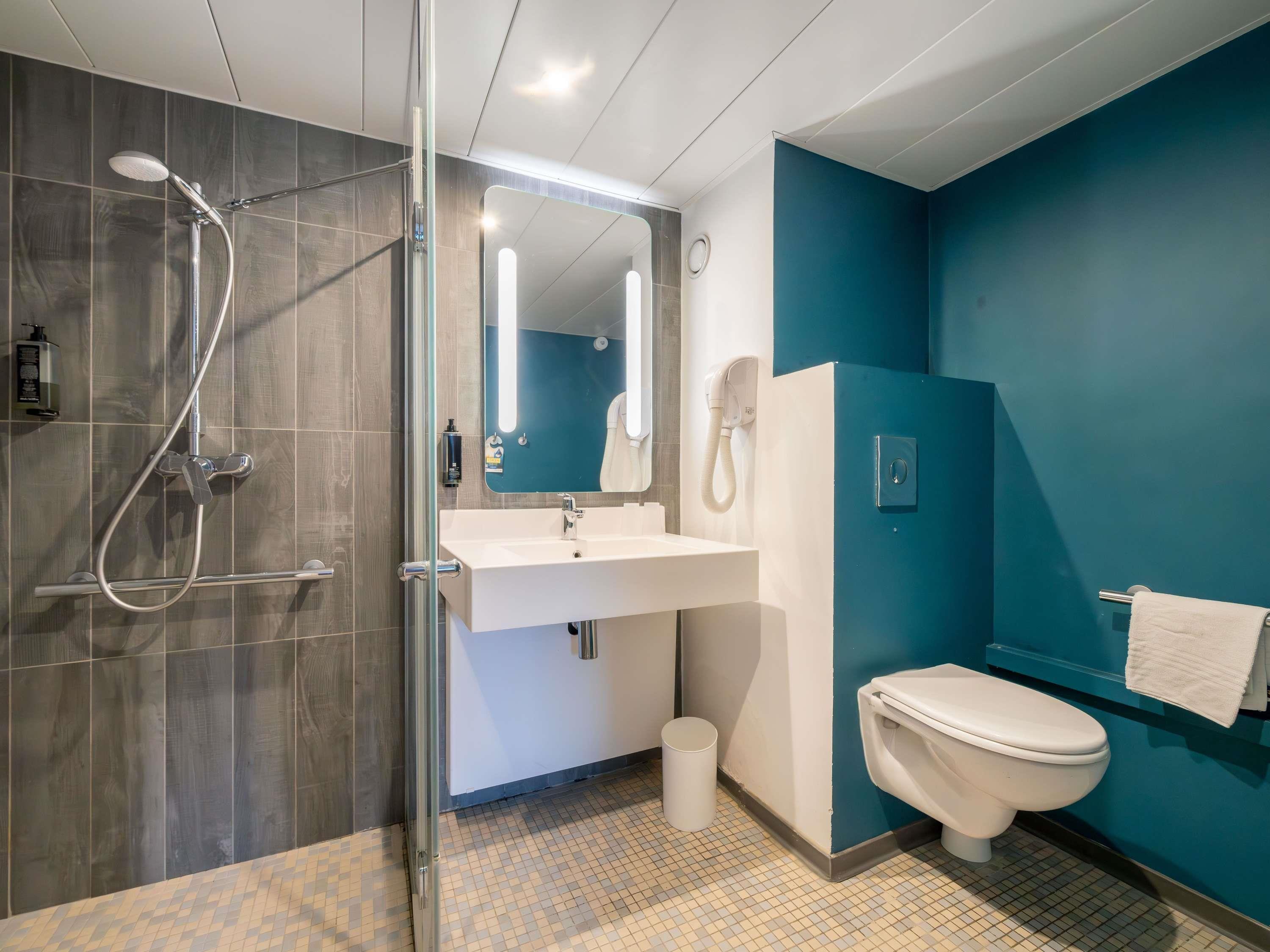 ibis Antibes Sophia Antipolis - Tap to explore photos