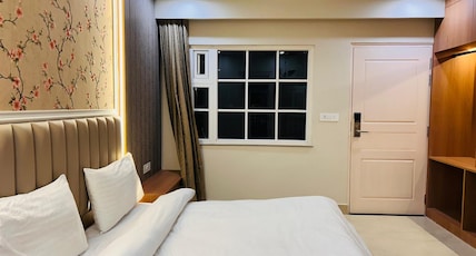 Serenewood@ Rajpur Road by Zenvana Room Type - Hill View Rooms With Working Desk Serenewood@ Rajpur Road by Zenvana Room Type - Hill View Rooms With Working Desk