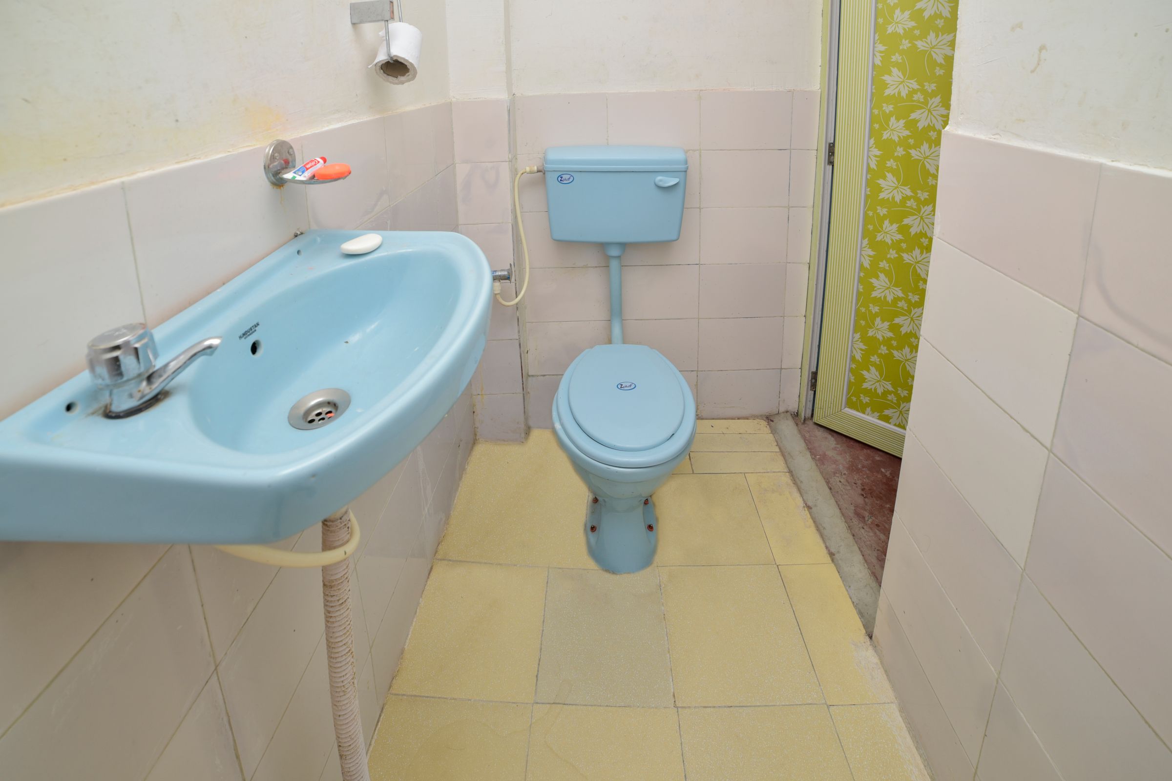 Giri Cottage Homestay - Tap to explore photos