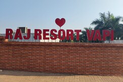 Raj Resort And Banquet Hall