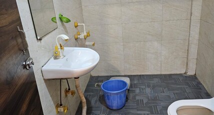 Hotel The Premier Noida Room Type - Deluxe room