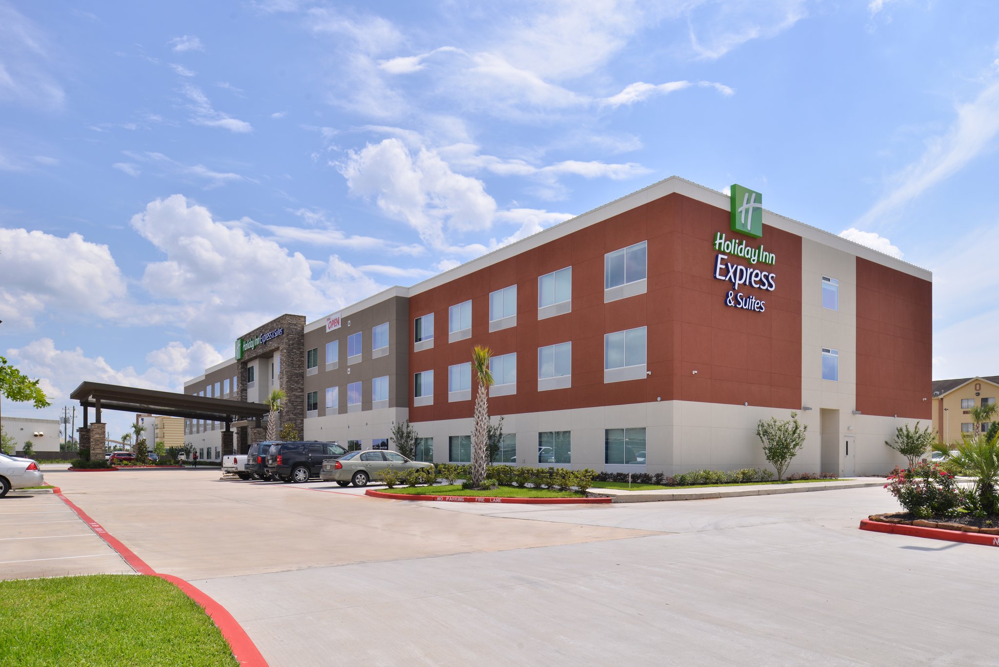 Holiday Inn Express & Suites HOUSTON E - PASADENA - Tap to explore photos