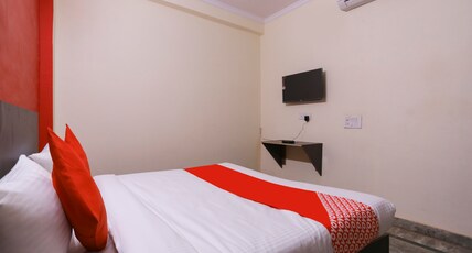 Hotel O Royal Galaxy Inn Room Type - Classic