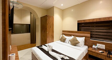 Palm Breeze Hotel - Colaba Room Type - Super Deluxe Twin Room