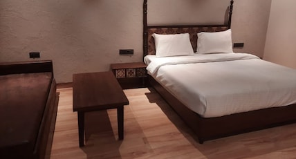 Midway treat Room Type - Deluxe Room Midway treat Room Type - Deluxe Room