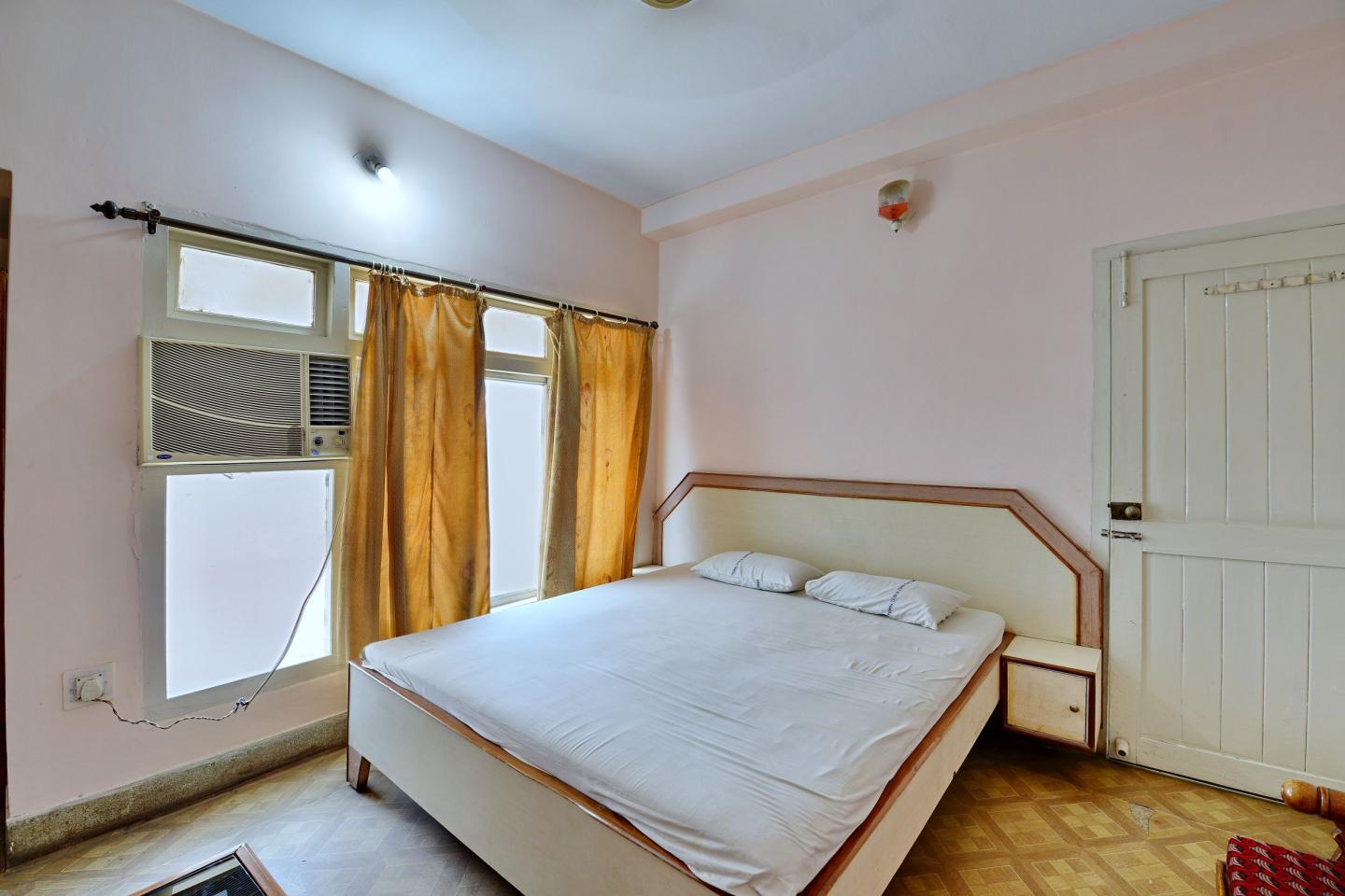 Hotel Pankaj 500meters from Gaya Railway Station - Tap to explore photos