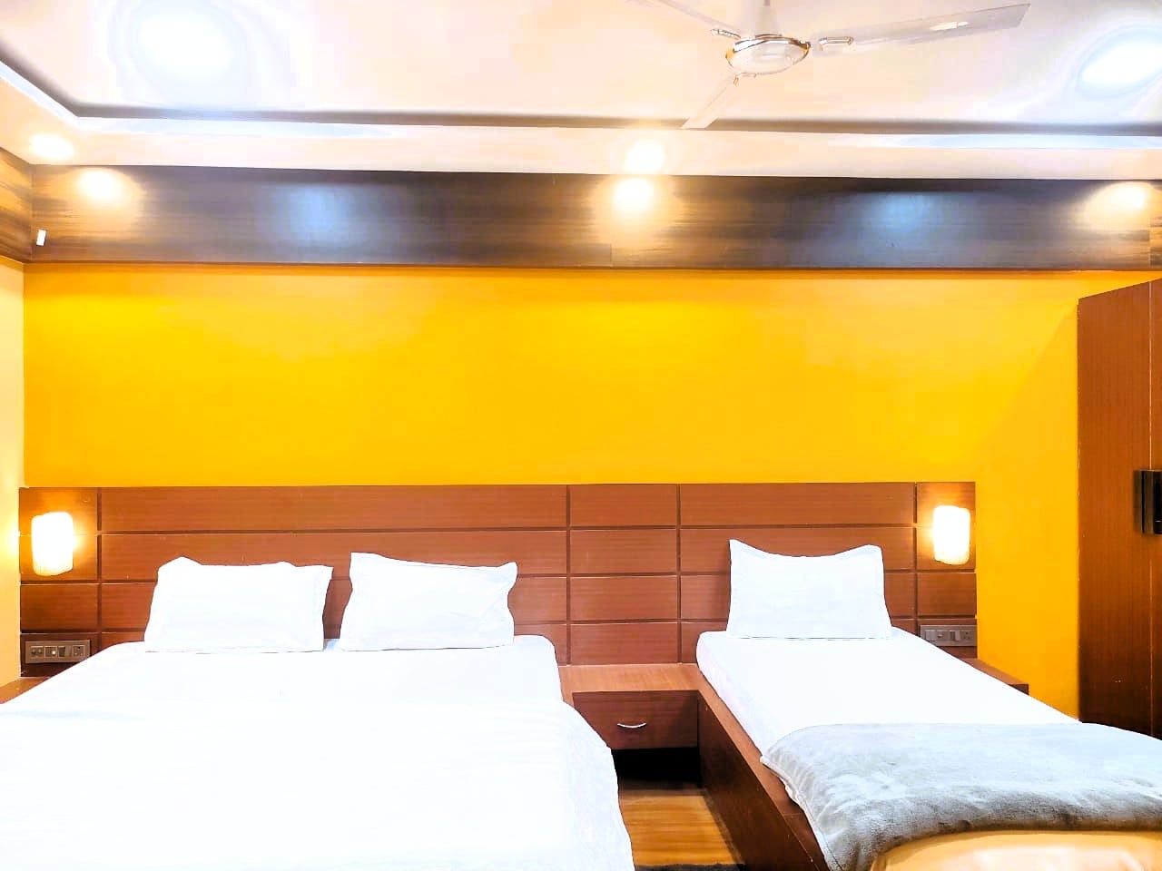 HOTEL BHAGWAN RAMESHWARAM - Tap to explore photos