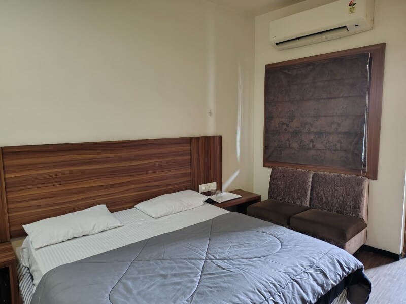 Hotel Harisons, Wardha - Tap to explore photos