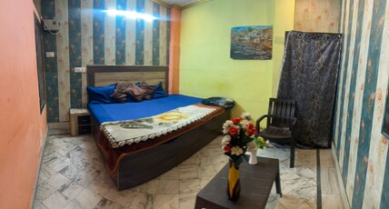 Kashi Dev Paying Guest House Room Type - Standard room