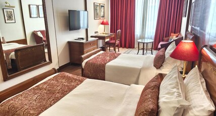 The Ambassador, Marine Drive Room Type - Exceutive Twin Room
